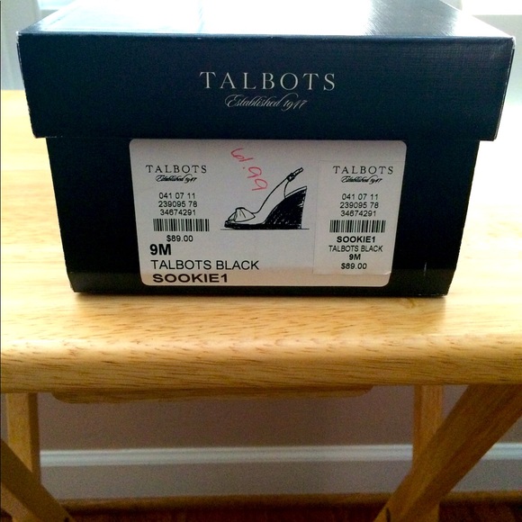 Women’s Size 9M Talbots Black Wedge Sandals with Bow - Picture 4 of 4